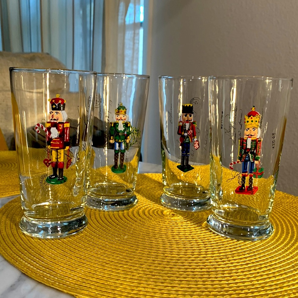 Williams Sanoma Nutcracker Christmas 14 oz Glasses